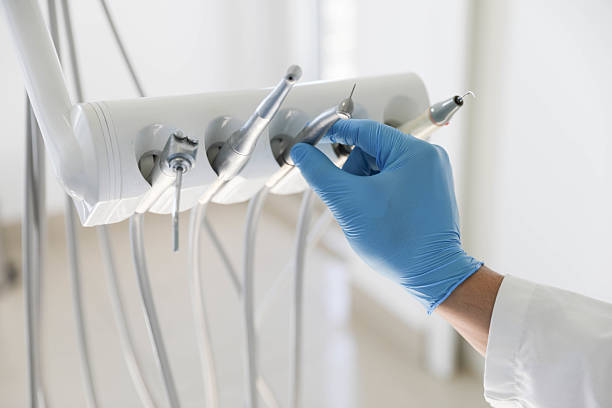 Professional Emergency Dentist technician working in Heritage Hills, NY